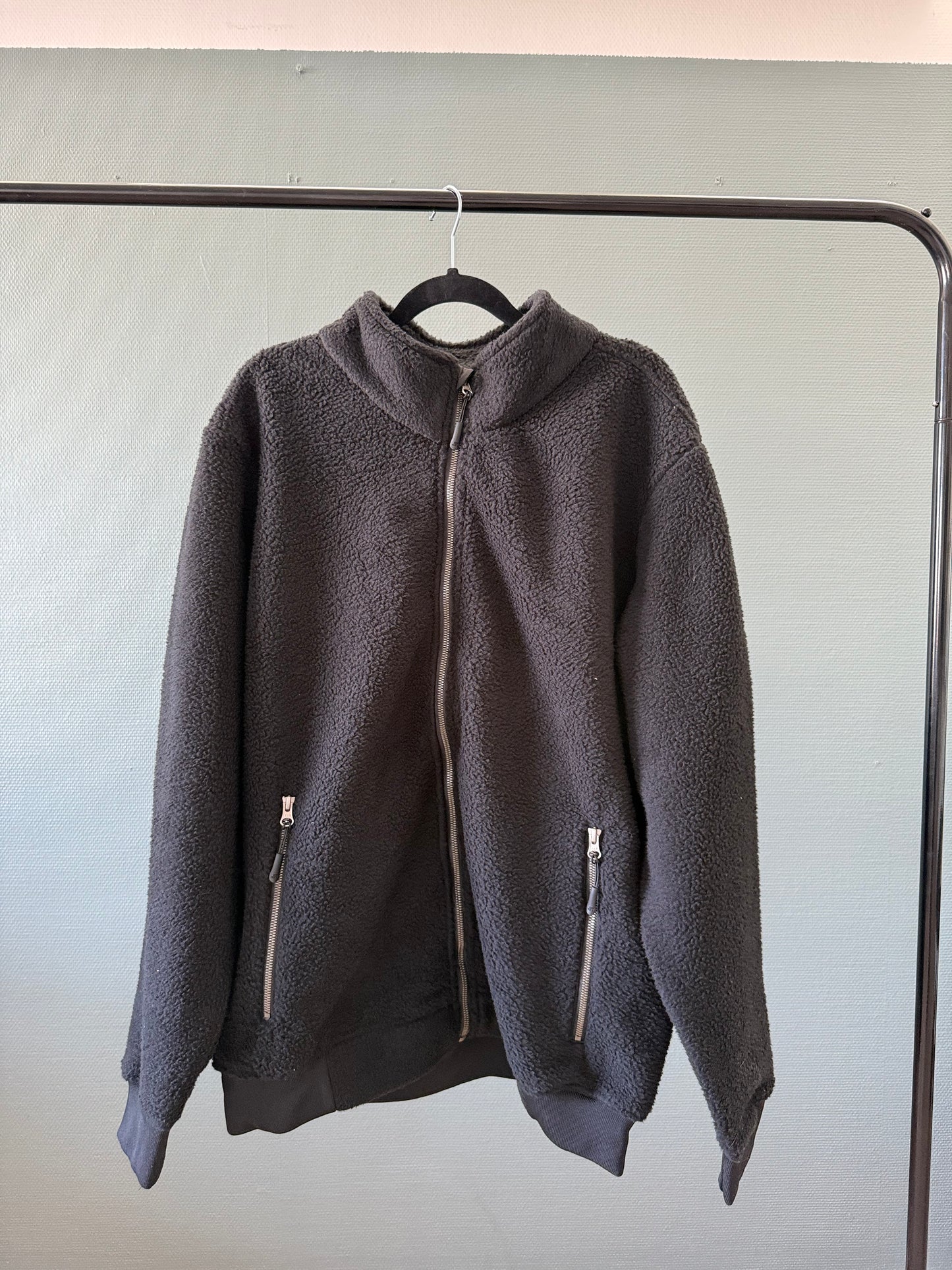 Unisex Sherpa Jacket (Black)