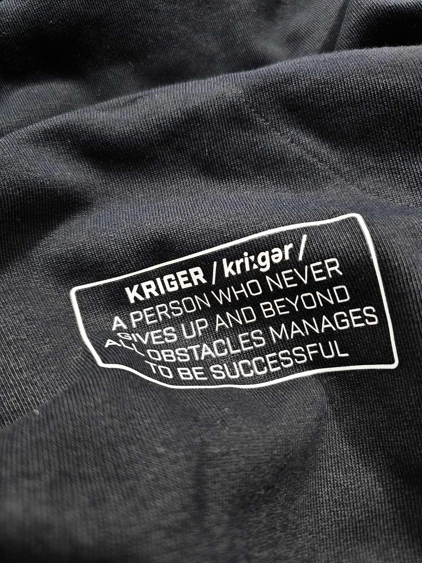 Kriger Training Outline Quote Hoody (Black)